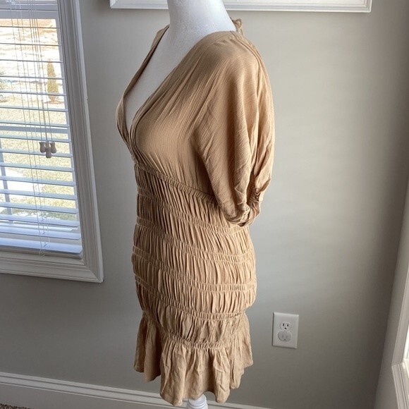 Lovers and Friends Vneck Ruched Nude Innika Summer Mini Dress XXS - Picture 13 of 16